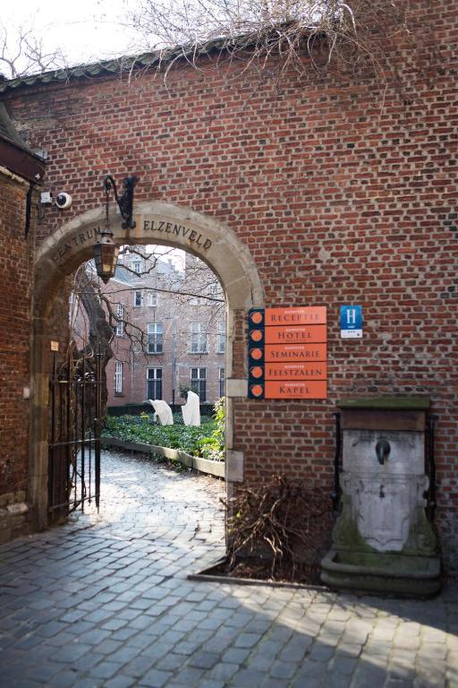 Hotel Elzenveld アントウェルペン エクステリア 写真